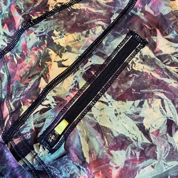 Lululemon Top Speed Crop - Picture 5 of 8